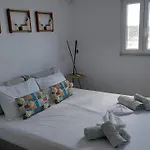 Argentosa Nyaraló Kímolosz